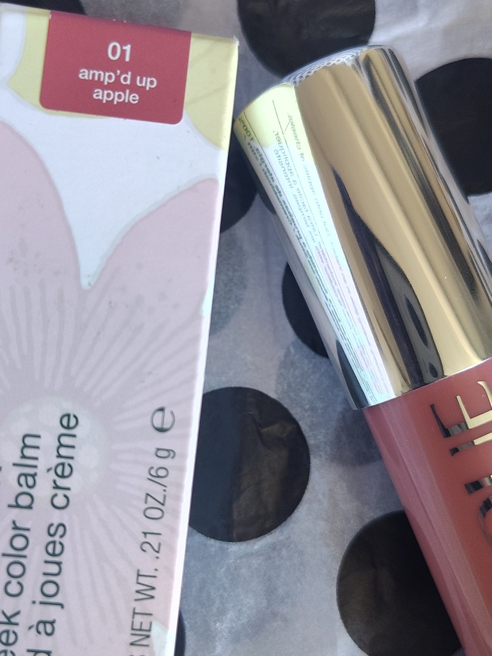 Clinique Chubby Stick Cheek Color Balm - 01 Amped Up Apple - Picture 4 of 4